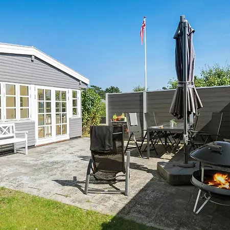 Semesterbostad 4 Bedroom Cozy In *