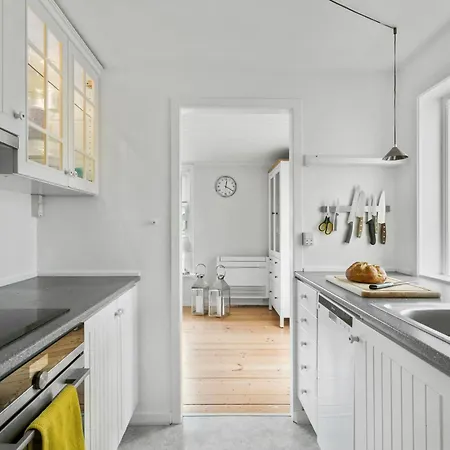 4 Bedroom Cozy In Feriehus Nyborg