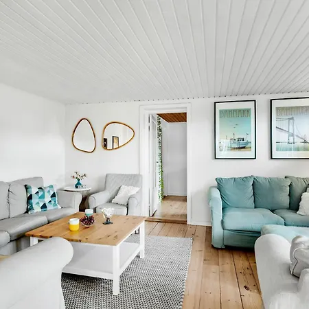 4 Bedroom Cozy In * Nyborg